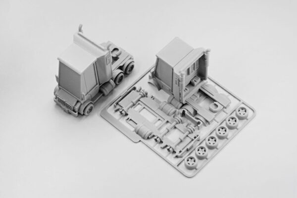 IMG-20251216-WA0044 Tooned Semi Truck Kit Card